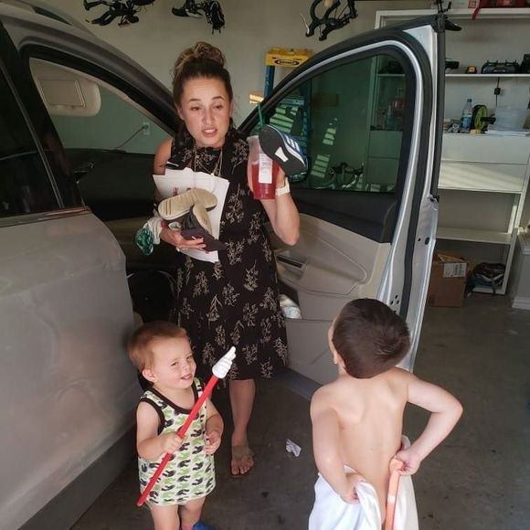 Meet your Posher, Jessica - Picture 1 of 1